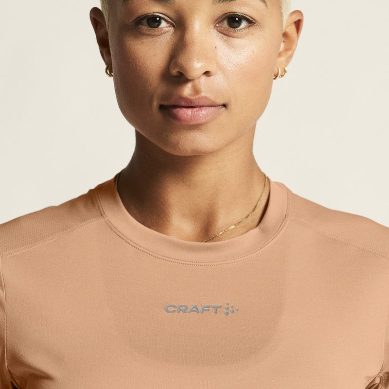 Craft 1914798 245000 3 CRAFT ADV Essence SS Tee 2 W Light Syup