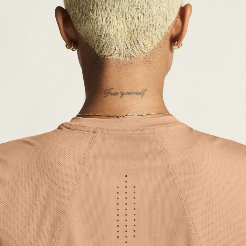 Craft 1914798 245000 4 CRAFT ADV Essence SS Tee 2 W Light Syup